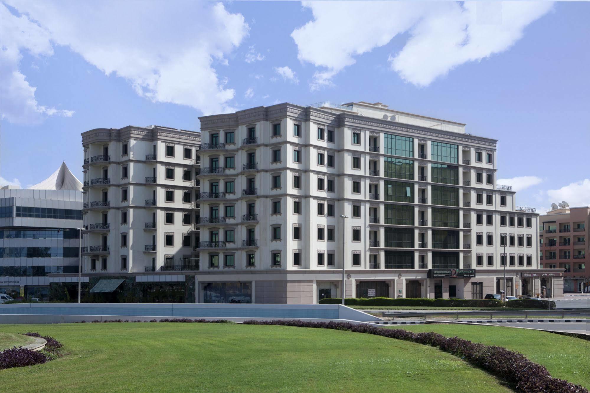 Al Waleed Holiday Homes Dubai Exterior photo