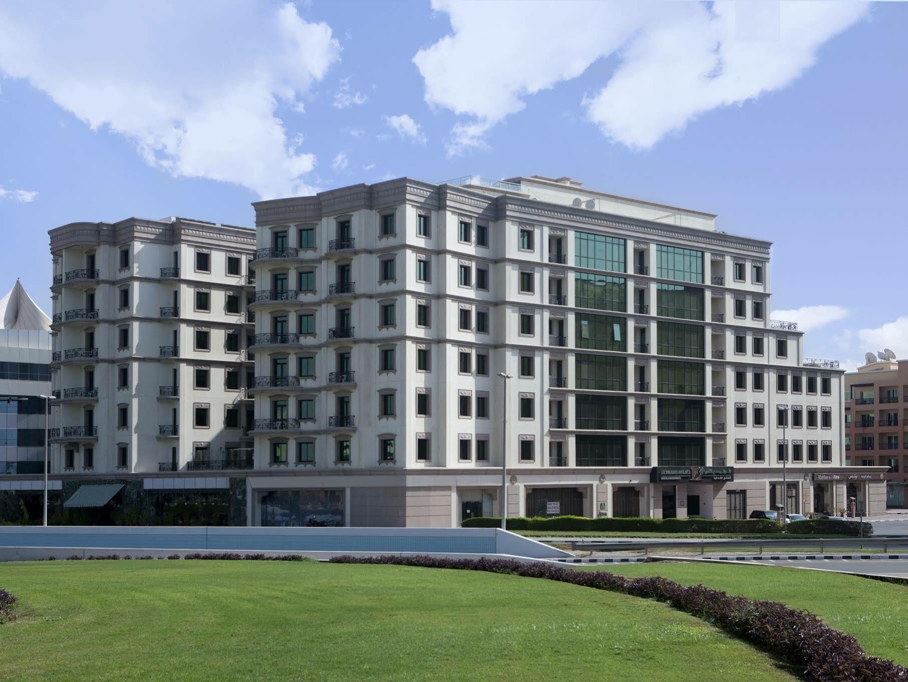 Al Waleed Holiday Homes Dubai Exterior photo